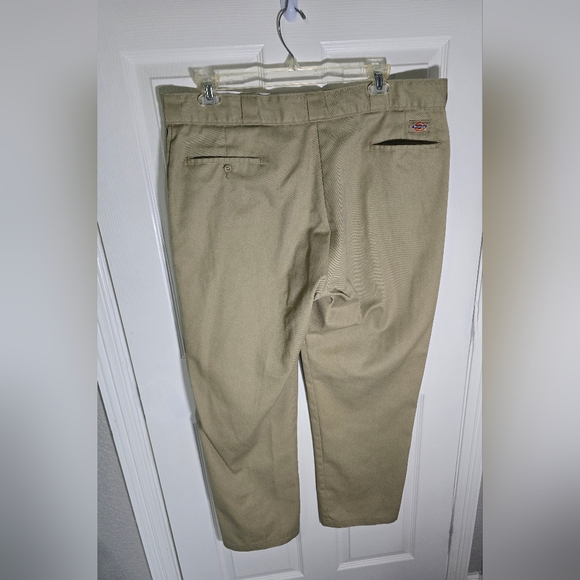 Dickies Mens 874 Original Fit Khaki 42x32 Pants - Picture 2 of 9